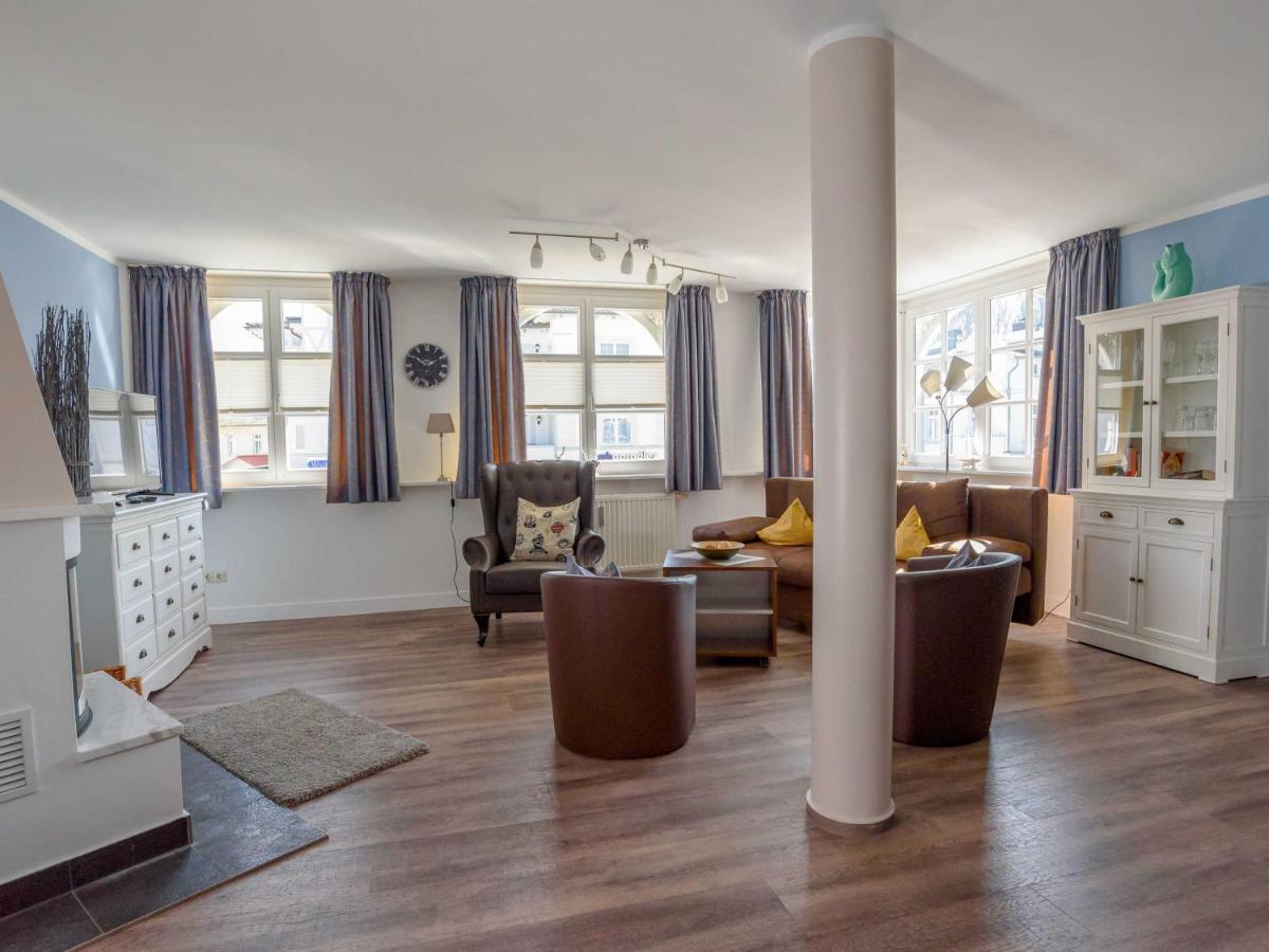 - Apt. 05 * Binz